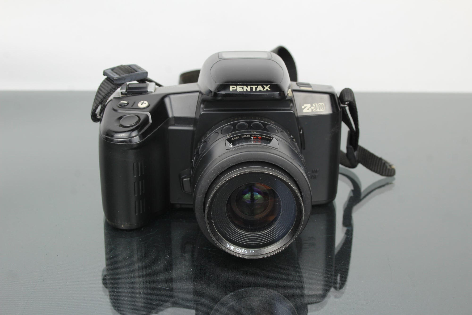Pentax Z-10 + 1:4-5.6 35-80mm lionsa
