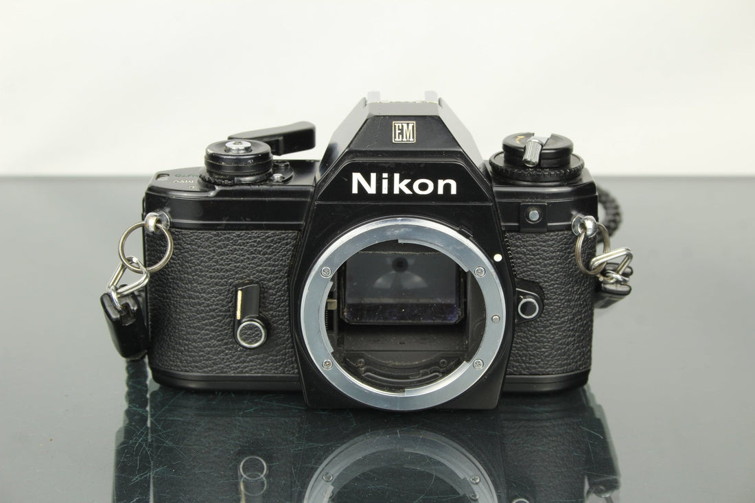 Nikon EM Review: Compact Film SLR for Starters - Dutch|Thrift