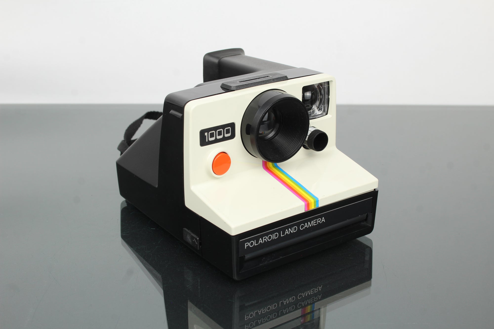 Polaroid 1000 Talamh Ceamara