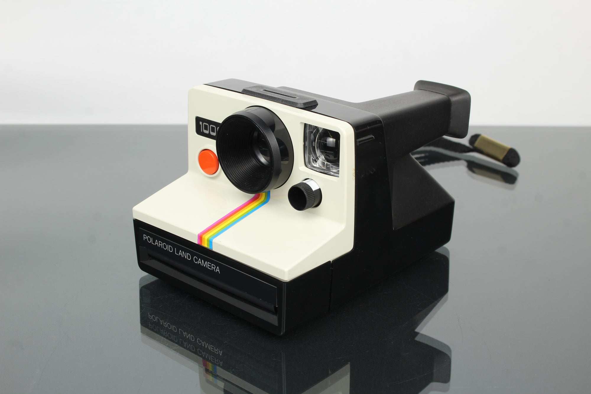Polaroid 1000 Talamh Ceamara