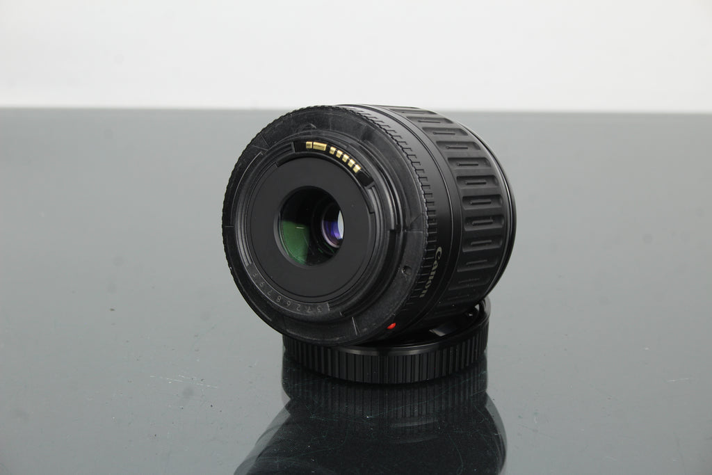 Lionsa Ceann Canon Zoom EF 35-80mm 1:4-5.6 + mount Canon EF