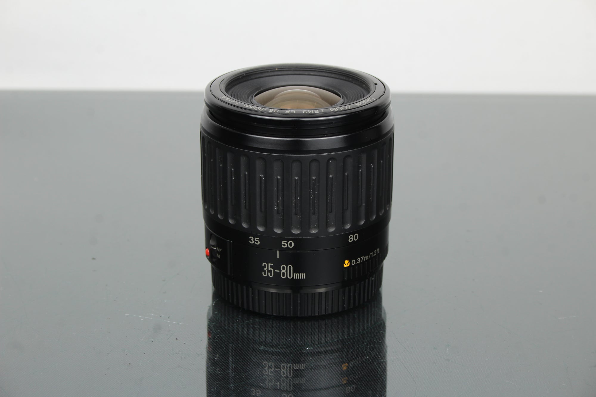 Lionsa Ceann Canon Zoom EF 35-80mm 1:4-5.6 + mount Canon EF