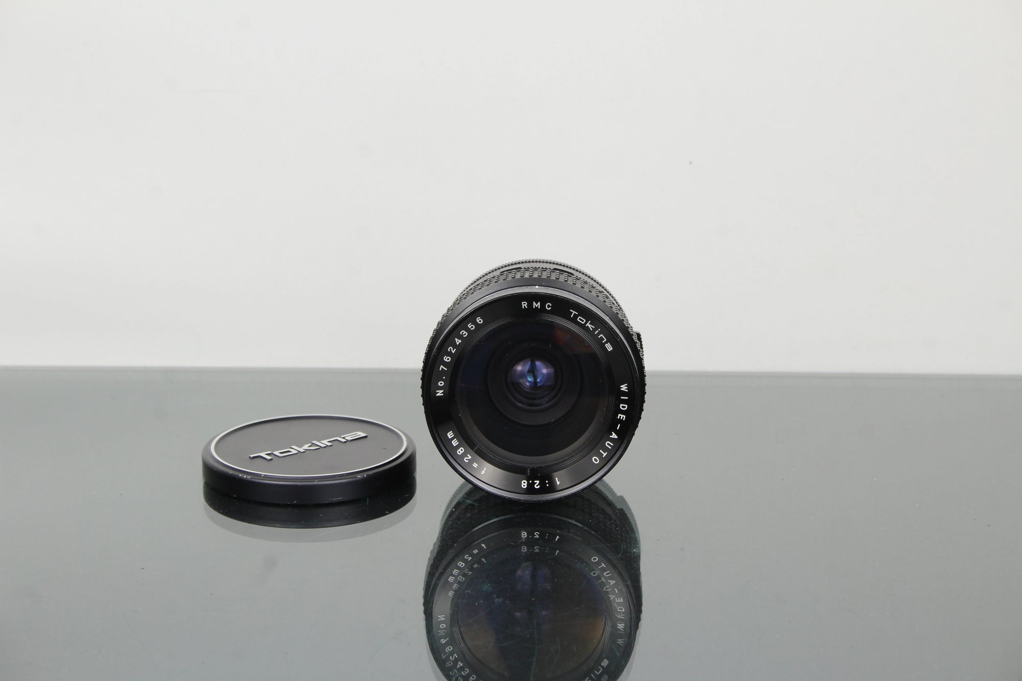 Tokina Leathan-Auoto 1:2.8 f=28mm M42 Sceitheadh