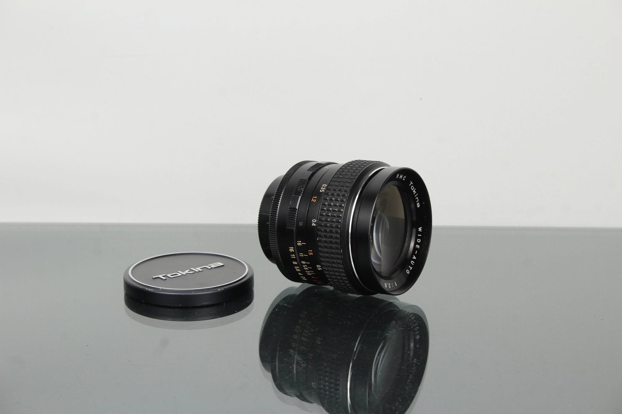 Tokina Leathan-Auoto 1:2.8 f=28mm M42 Sceitheadh