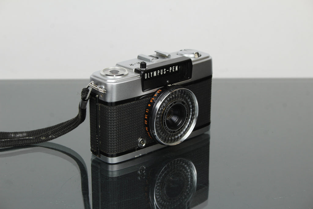 Olympus PEN EE-2