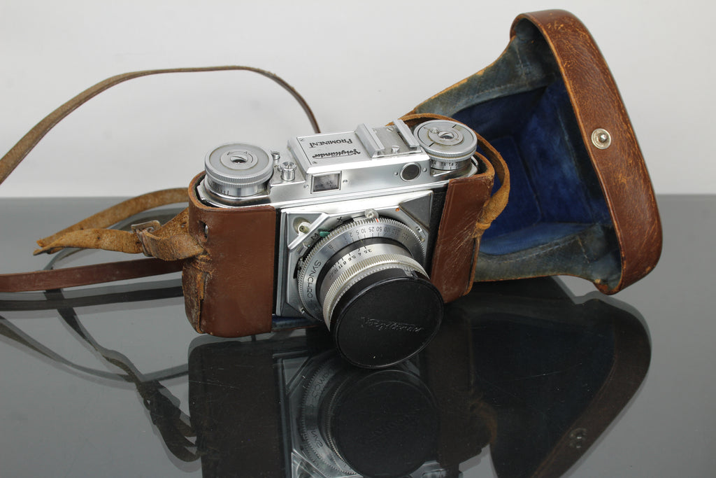 Voigtlander Prominent + 50mm f/1.5 Nokton lionsa
