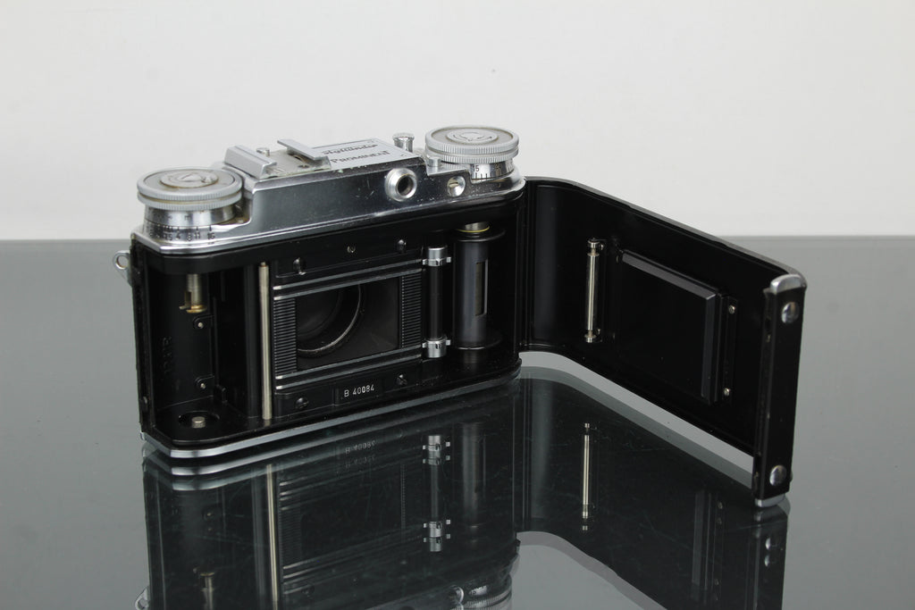 Voigtlander Prominent + 50mm f/1.5 Nokton lionsa
