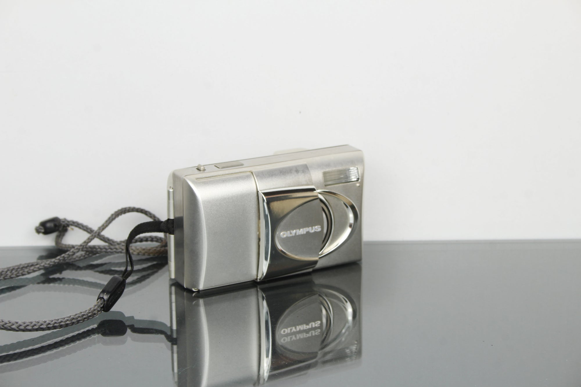 Olympus Mju-V Gach aimsir