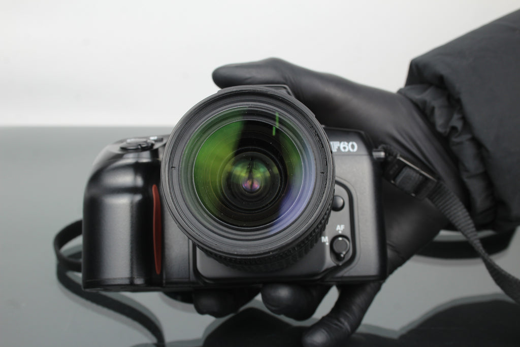 Nikon F60 + AF Nikkor 28-80mm 1:3.5-5.6 D lionsa