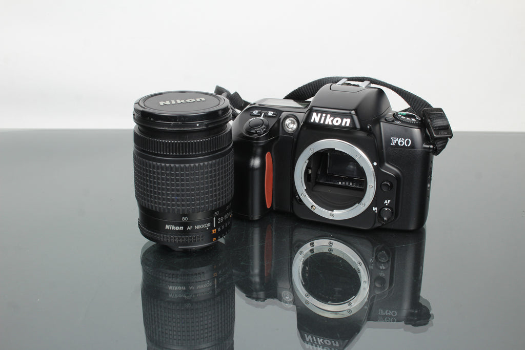 Nikon F60 + AF Nikkor 28-80mm 1:3.5-5.6 D lionsa