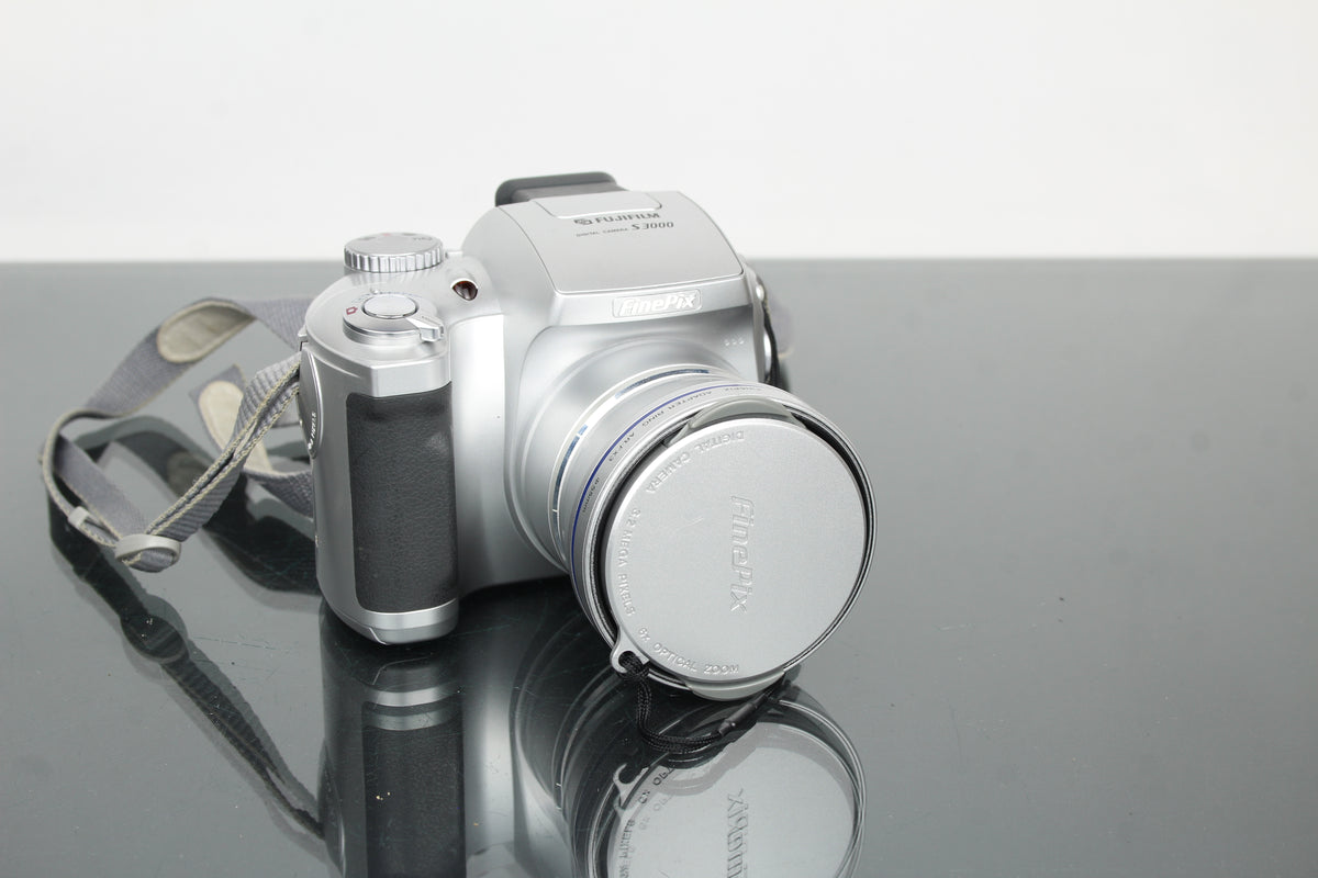 Fujifilm Finepix S3000