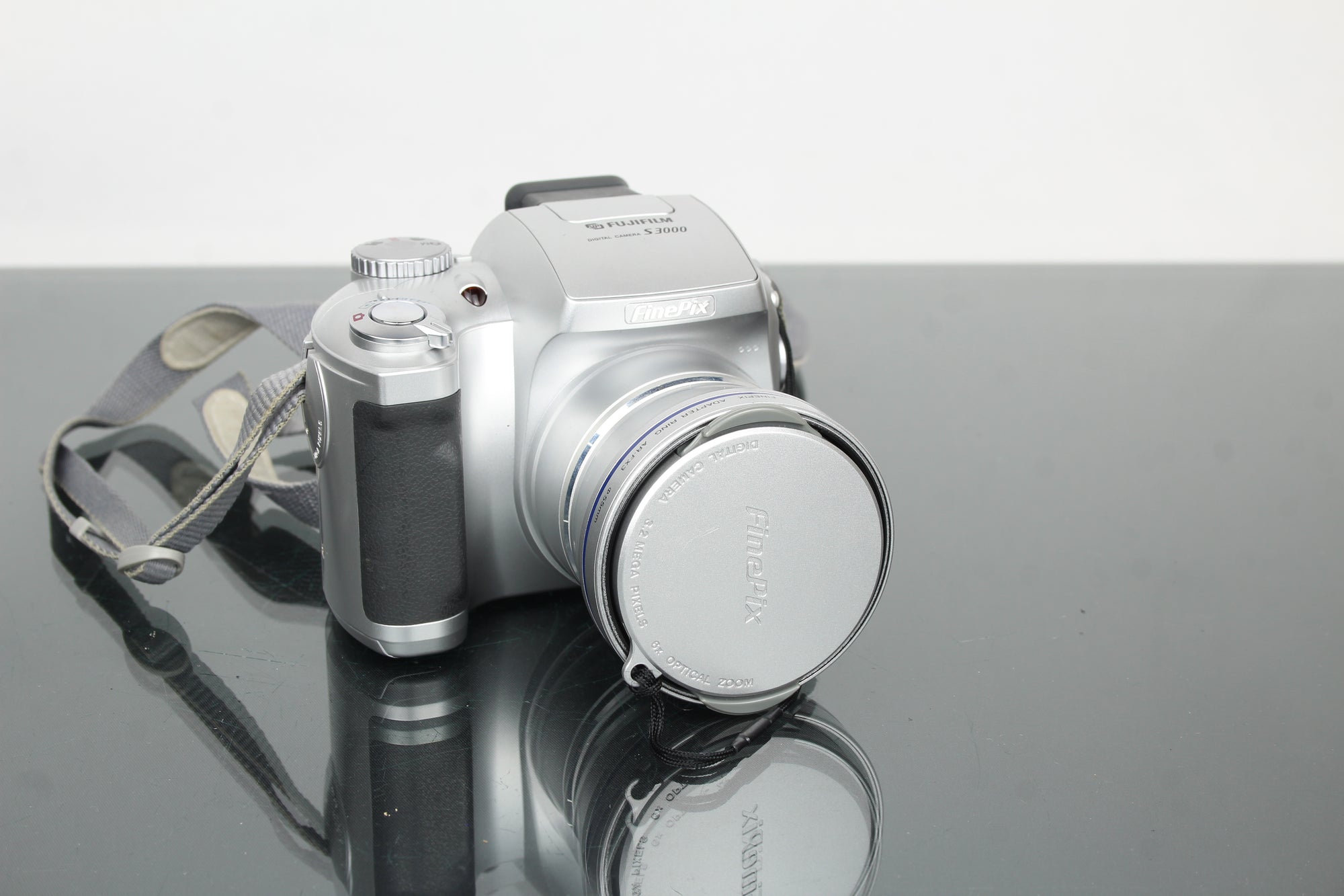 Fujifilm Finepix S3000