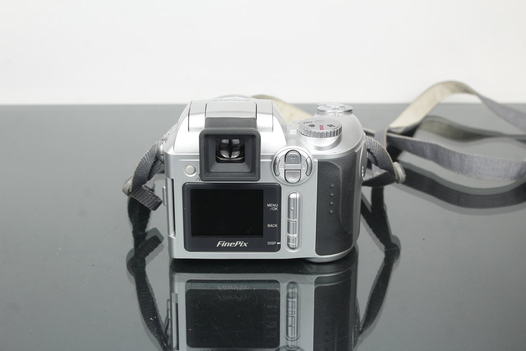 Fujifilm Finepix S3000