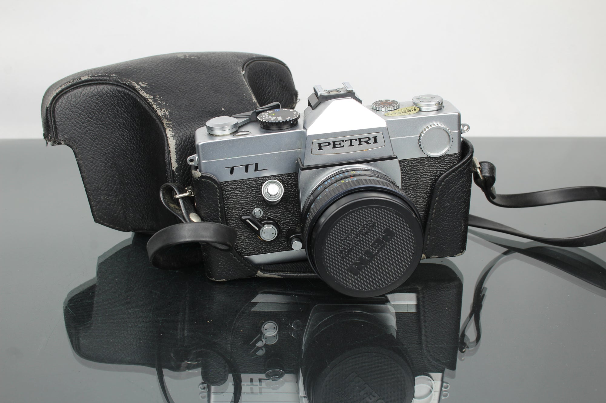 Petri TTL + 55mm 1.8 Petri lens