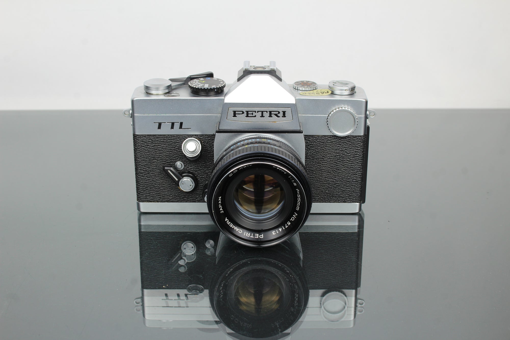 Petri TTL + 55mm 1.8 Petri lens