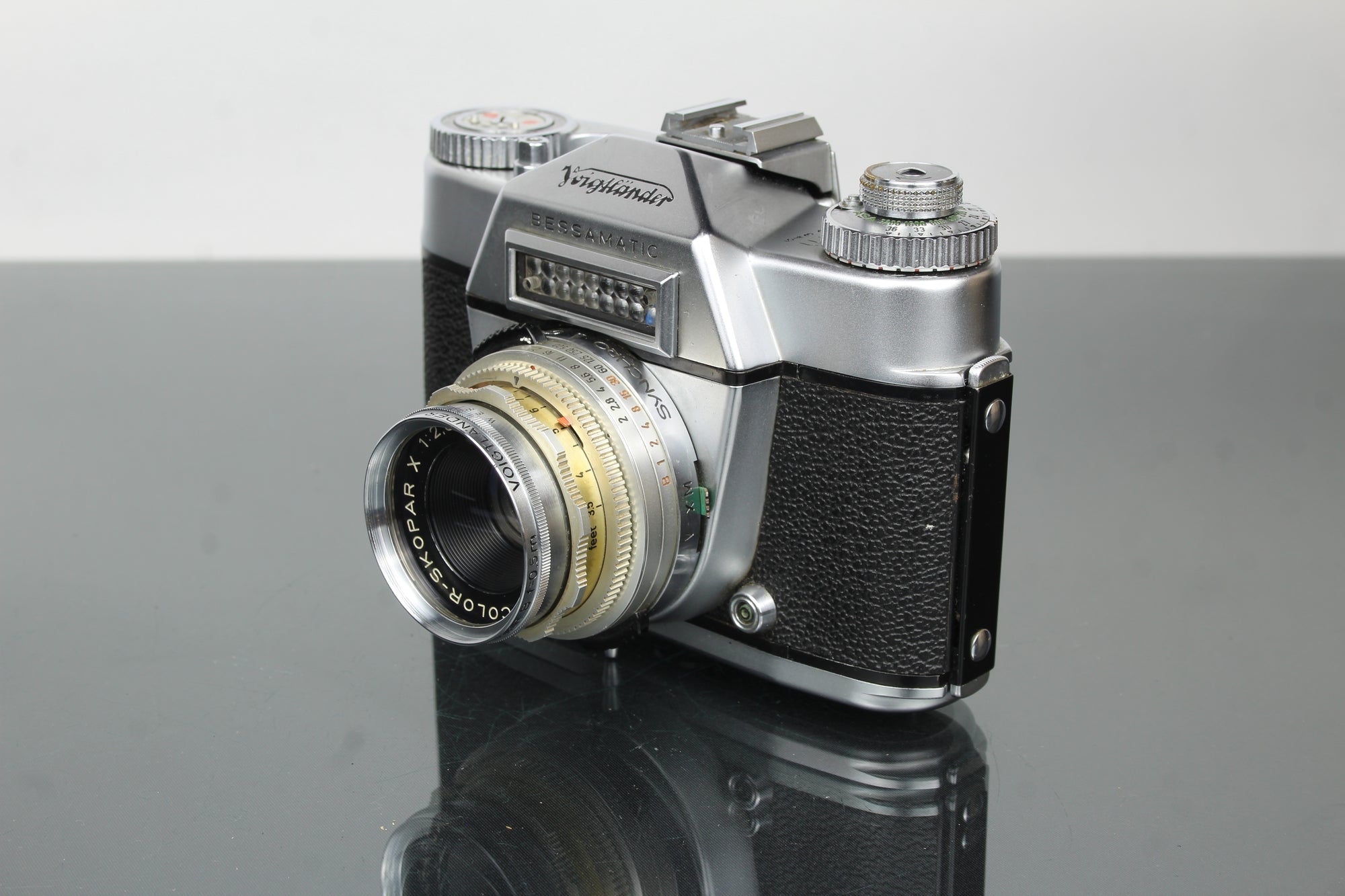 Voigtlander Bessamatic + 50mm f/2.8 Color-Skopar lens