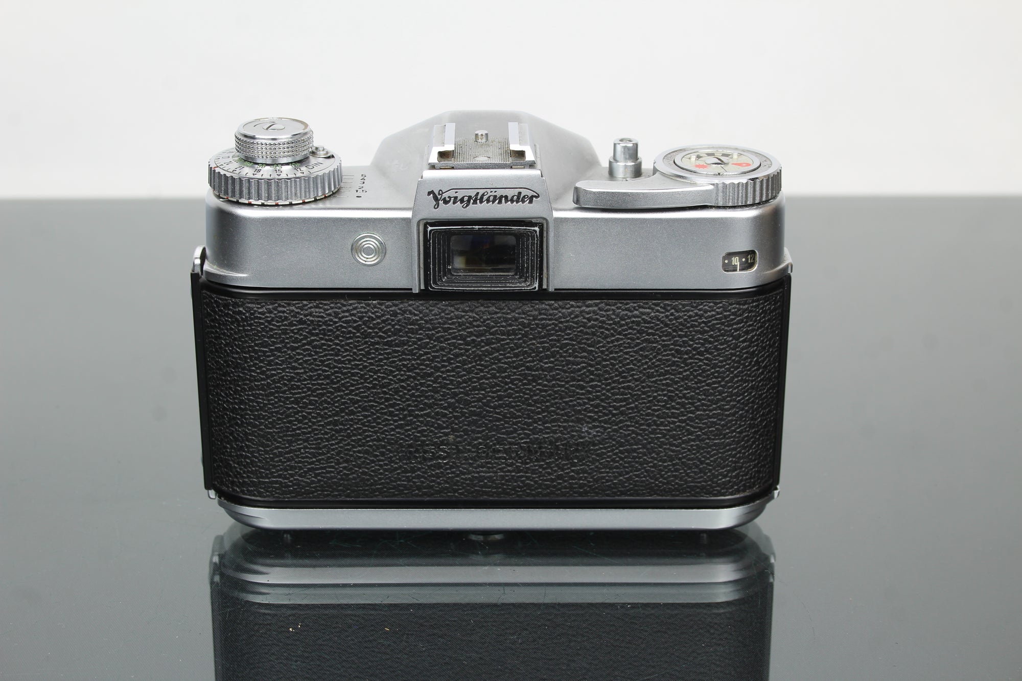 Voigtlander Bessamatic + 50mm f/2.8 Color-Skopar lens
