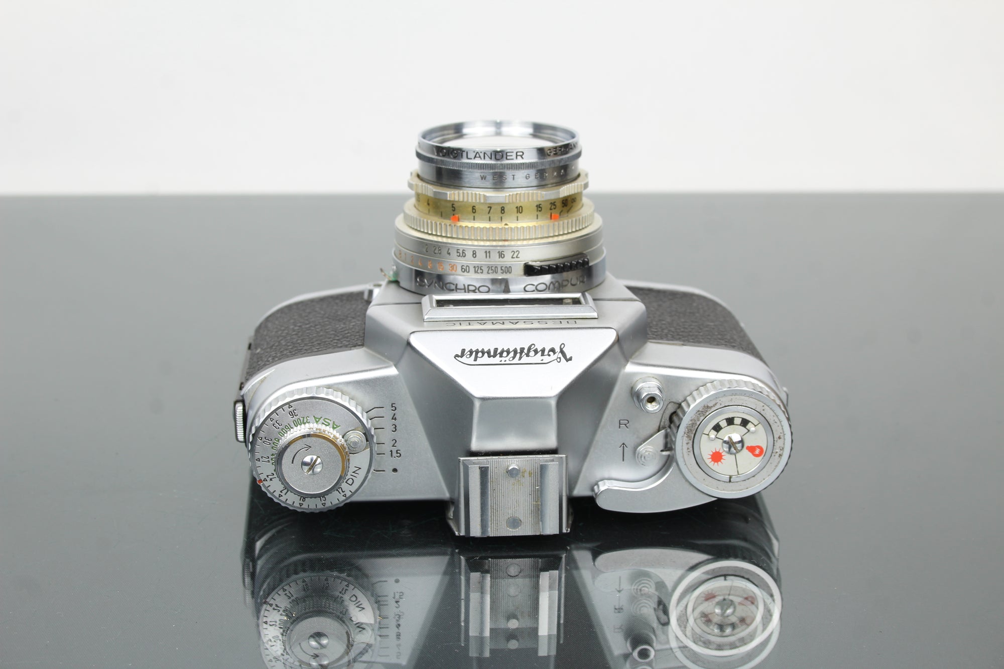 Voigtlander Bessamatic + 50mm f/2.8 Color-Skopar lens