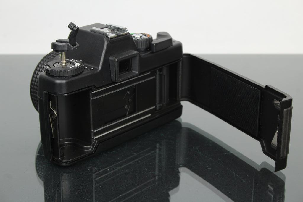 Practica BX20 + Pentacon <tc>Praktica</tc> 50mm 1.8 lionsa