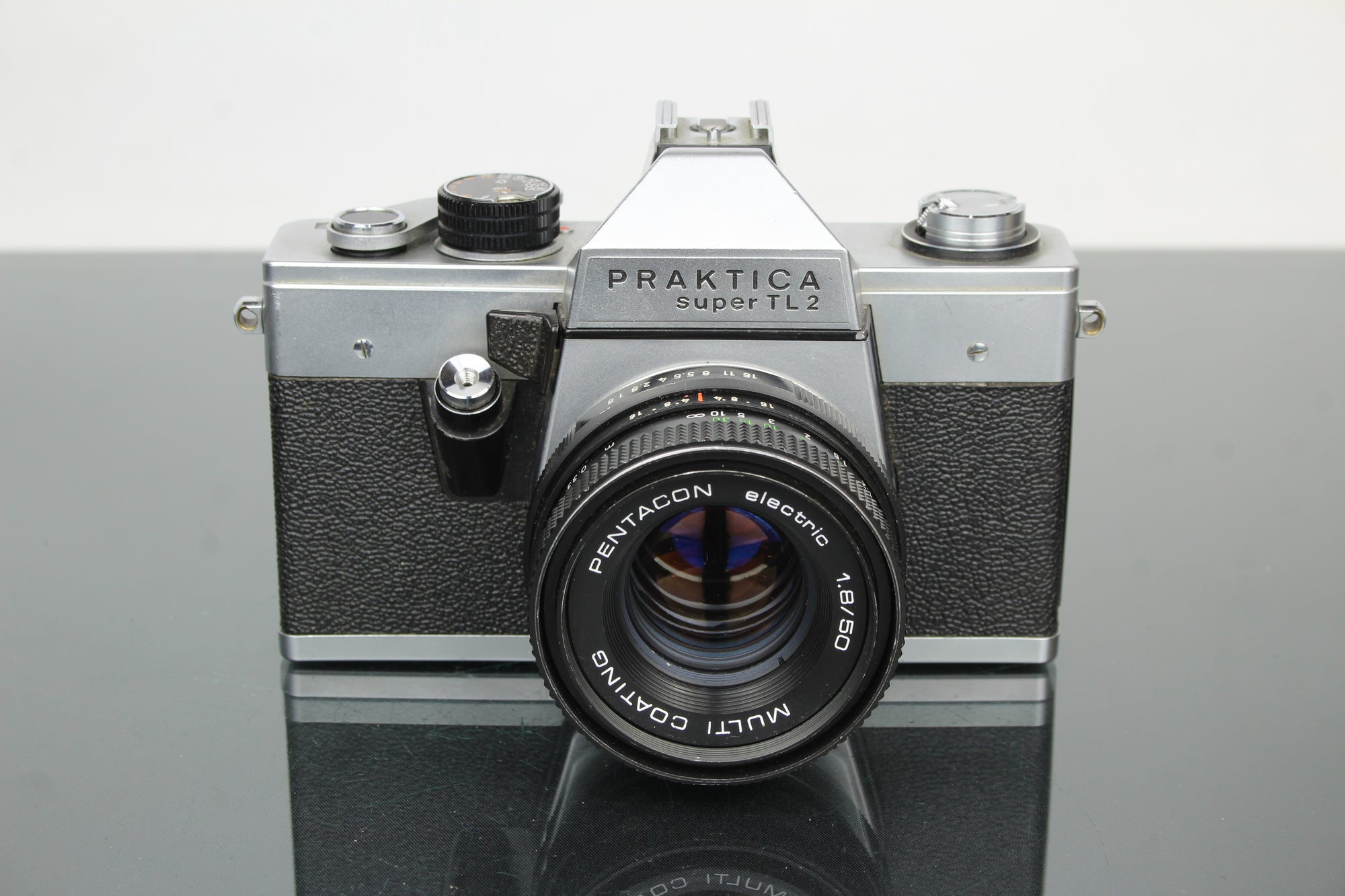 <tc>Praktica</tc> super TL2 + Pentacon leictreach 50mm 1.8 M42 lionsa