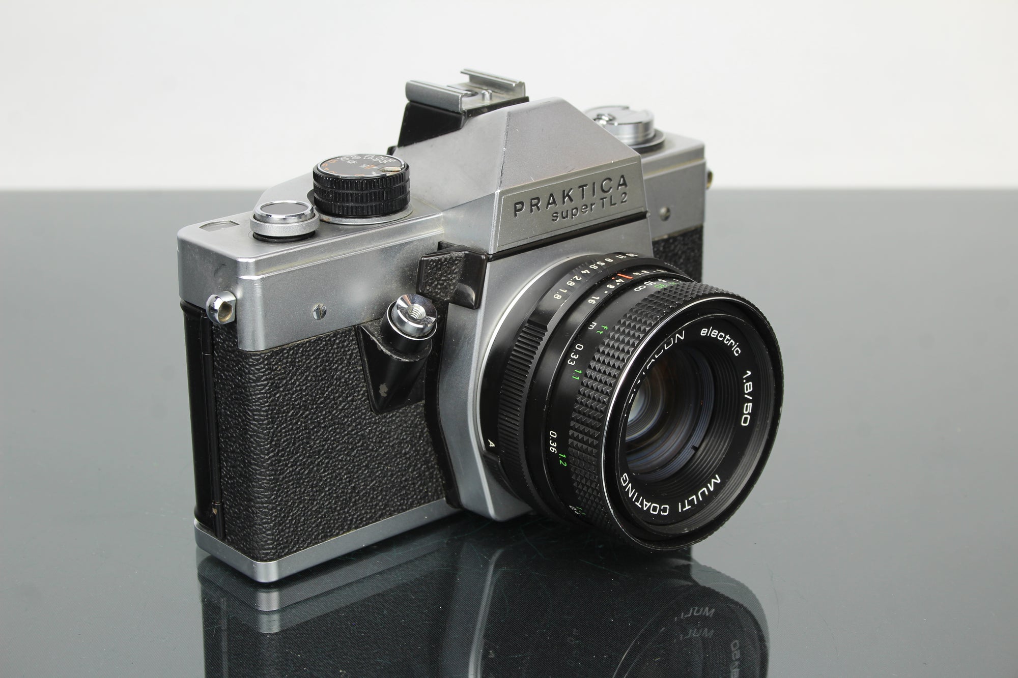 <tc>Praktica</tc> super TL2 + Pentacon leictreach 50mm 1.8 M42 lionsa