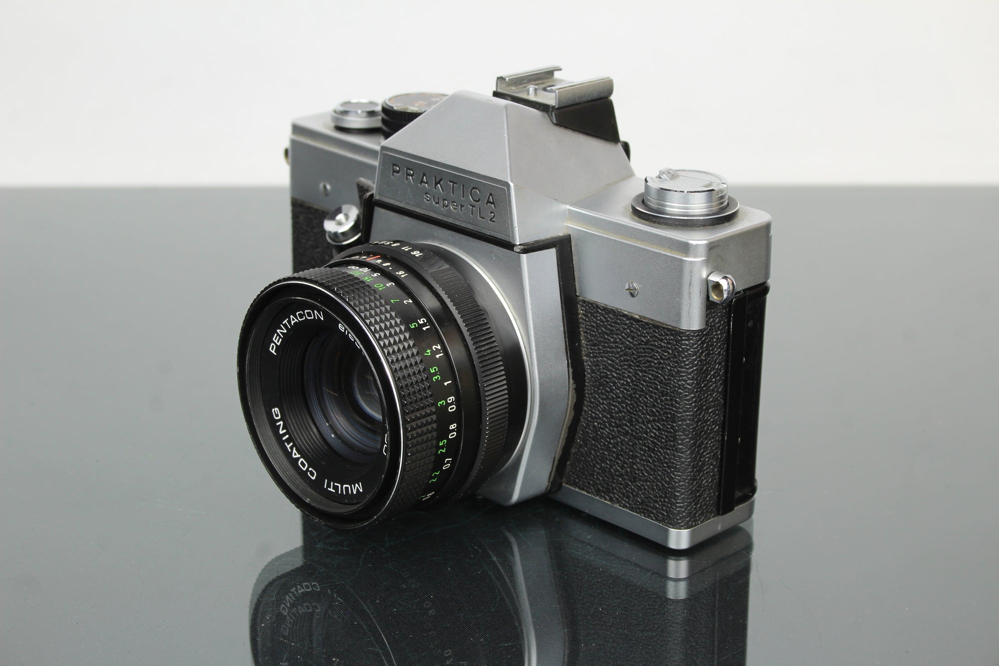 <tc>Praktica</tc> super TL2 + Pentacon leictreach 50mm 1.8 M42 lionsa