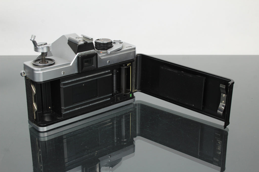 <tc>Praktica</tc> super TL2 + Pentacon leictreach 50mm 1.8 M42 lionsa