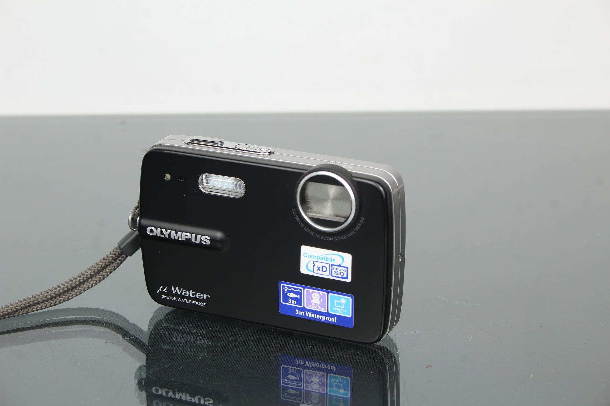 Olympus 550WP Waterproof