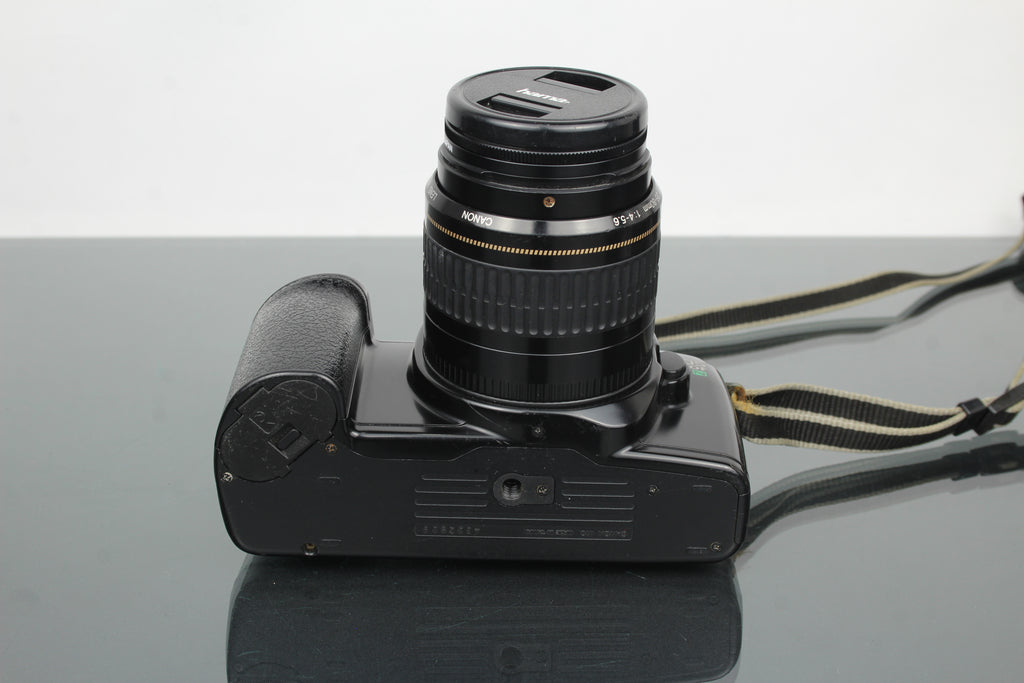 Canon EOS 1000f + 35-80mm 1:4-5.6 lionsa
