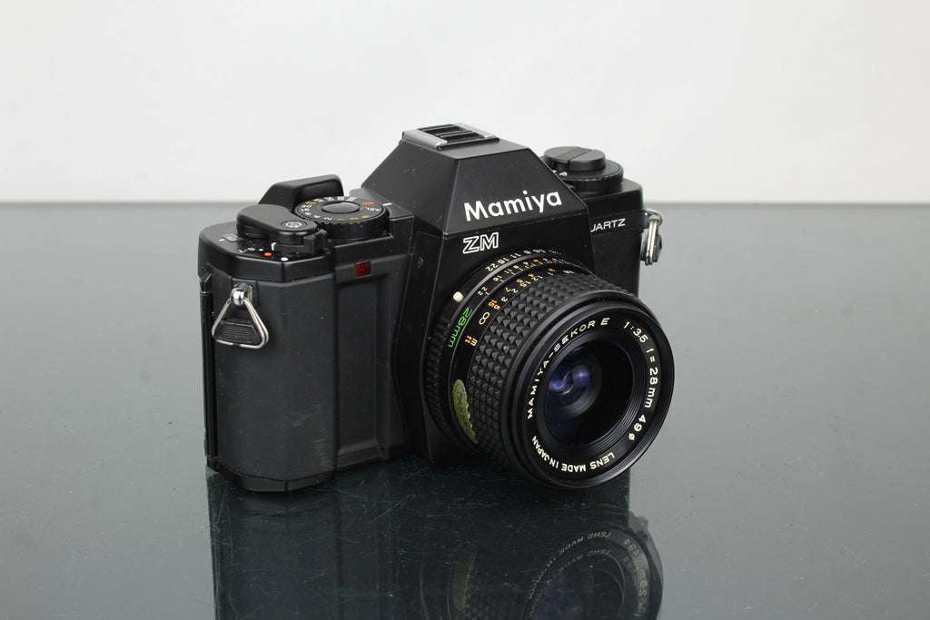 Mamiya ZM quartz + Mamiya - Sekor 1:3.5 28mm lens - Dutch|Thrift