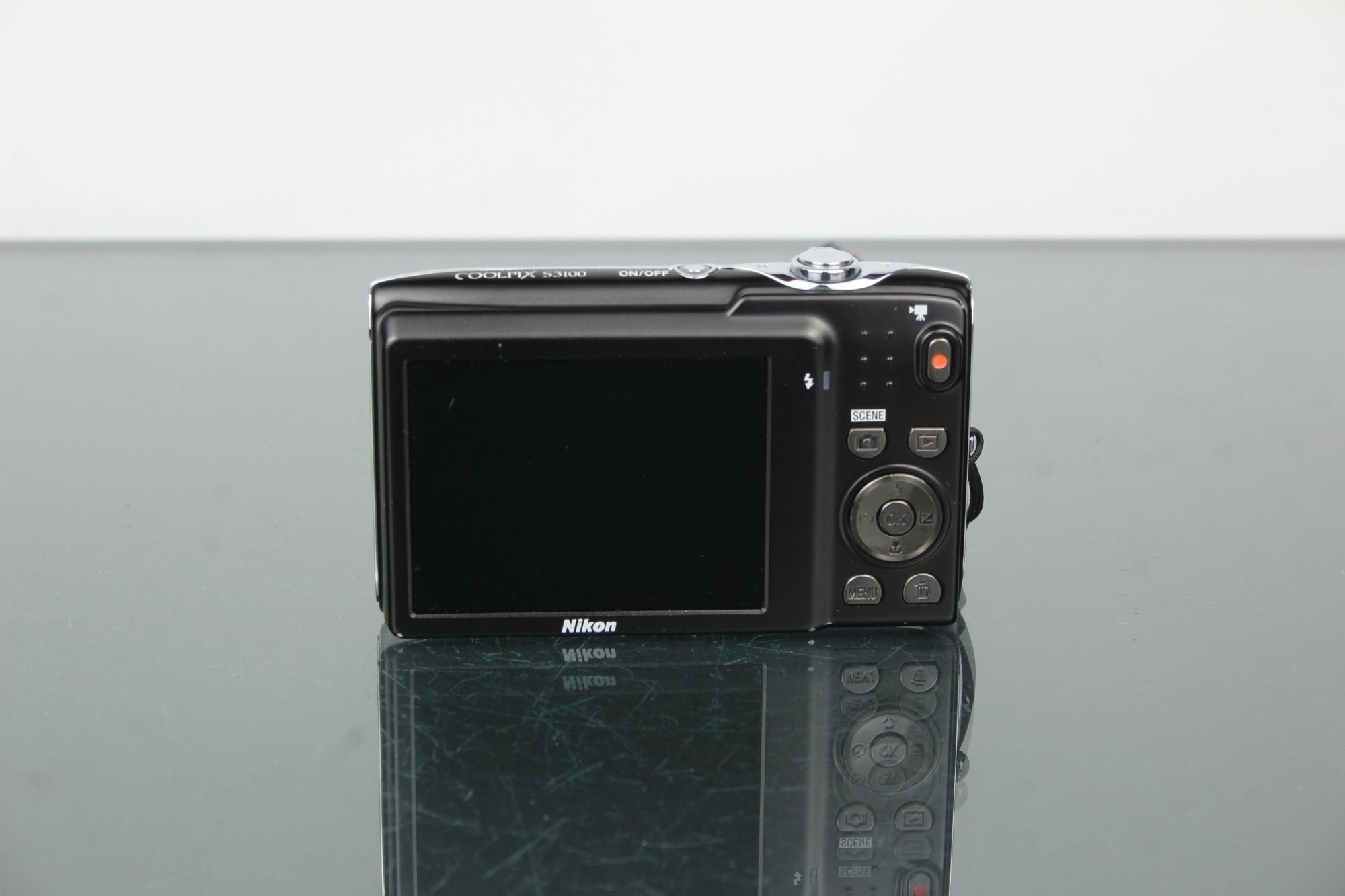 Nikon Coolpix S3100 - Dutch|Thrift