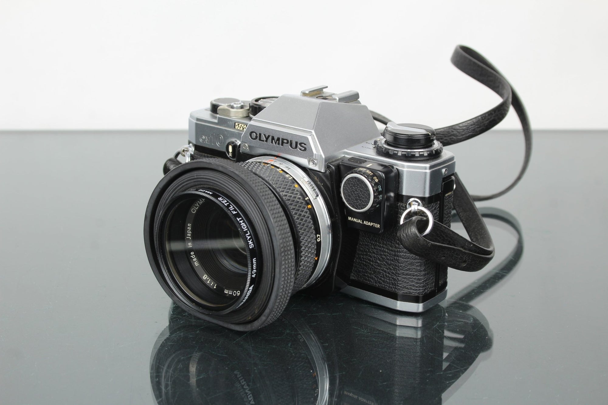 Olympus OM 10 + Olympus OM 50mm 1:1.8 - Dutch|Thrift