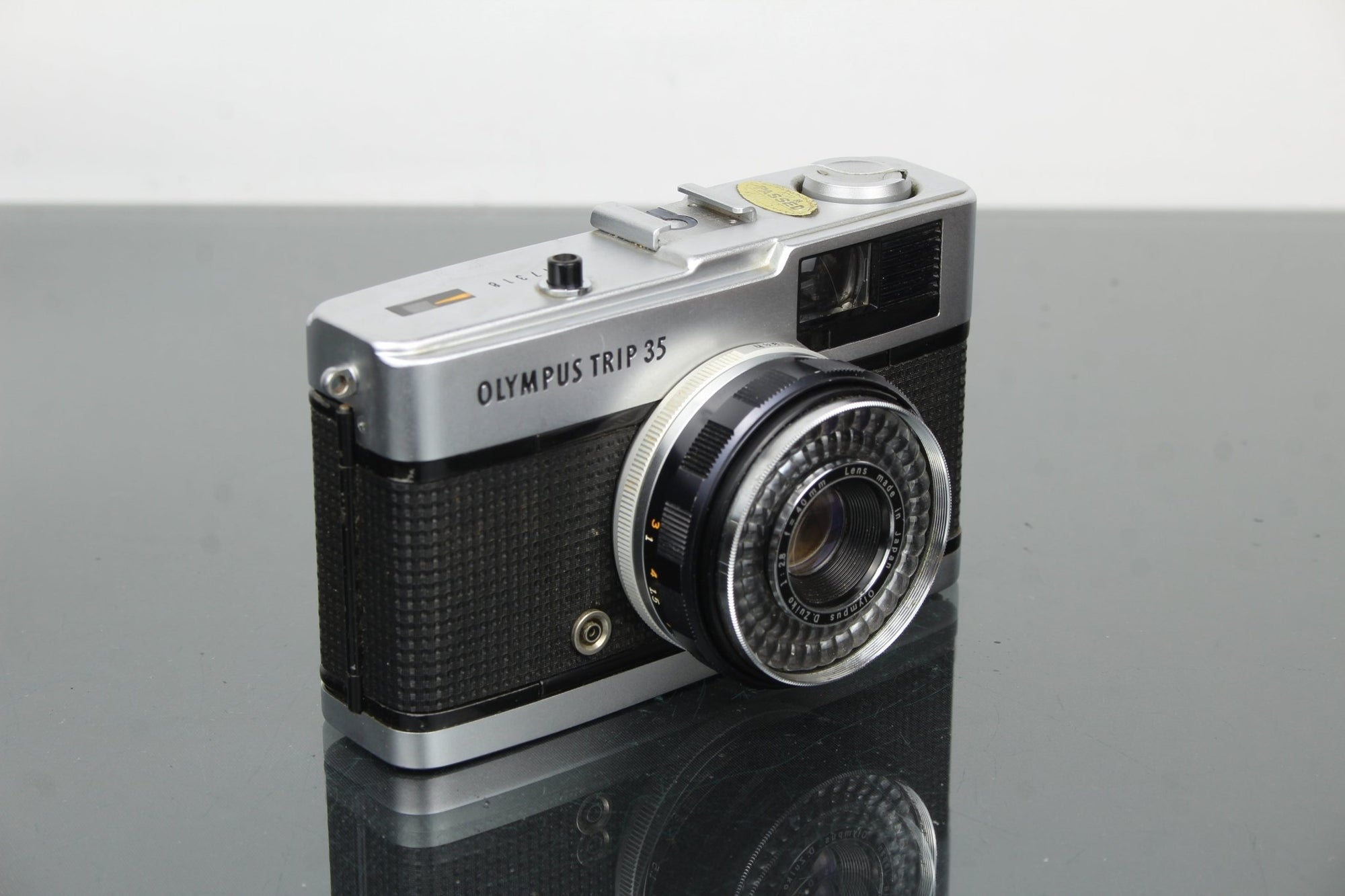 Olympus Trip 35 - Dutch|Thrift