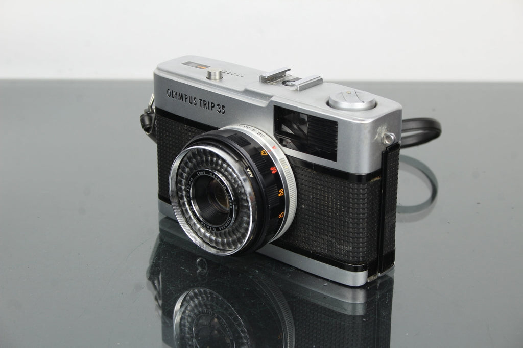 Olympus Trip 35 - Dutch|Thrift