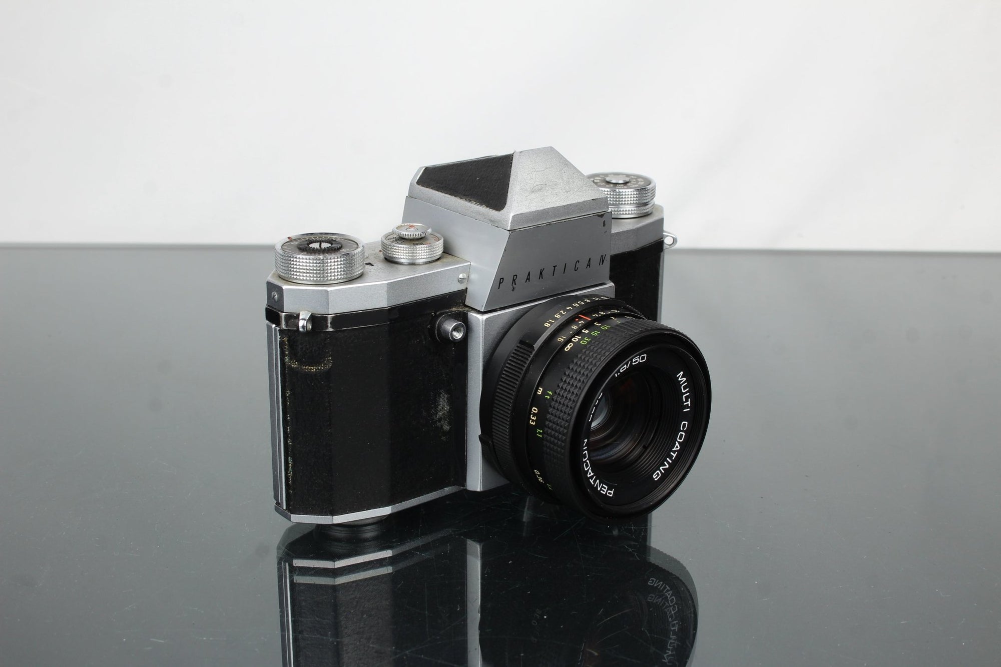 Praktica IV + Pentacon 1.8/50 - Dutch|Thrift