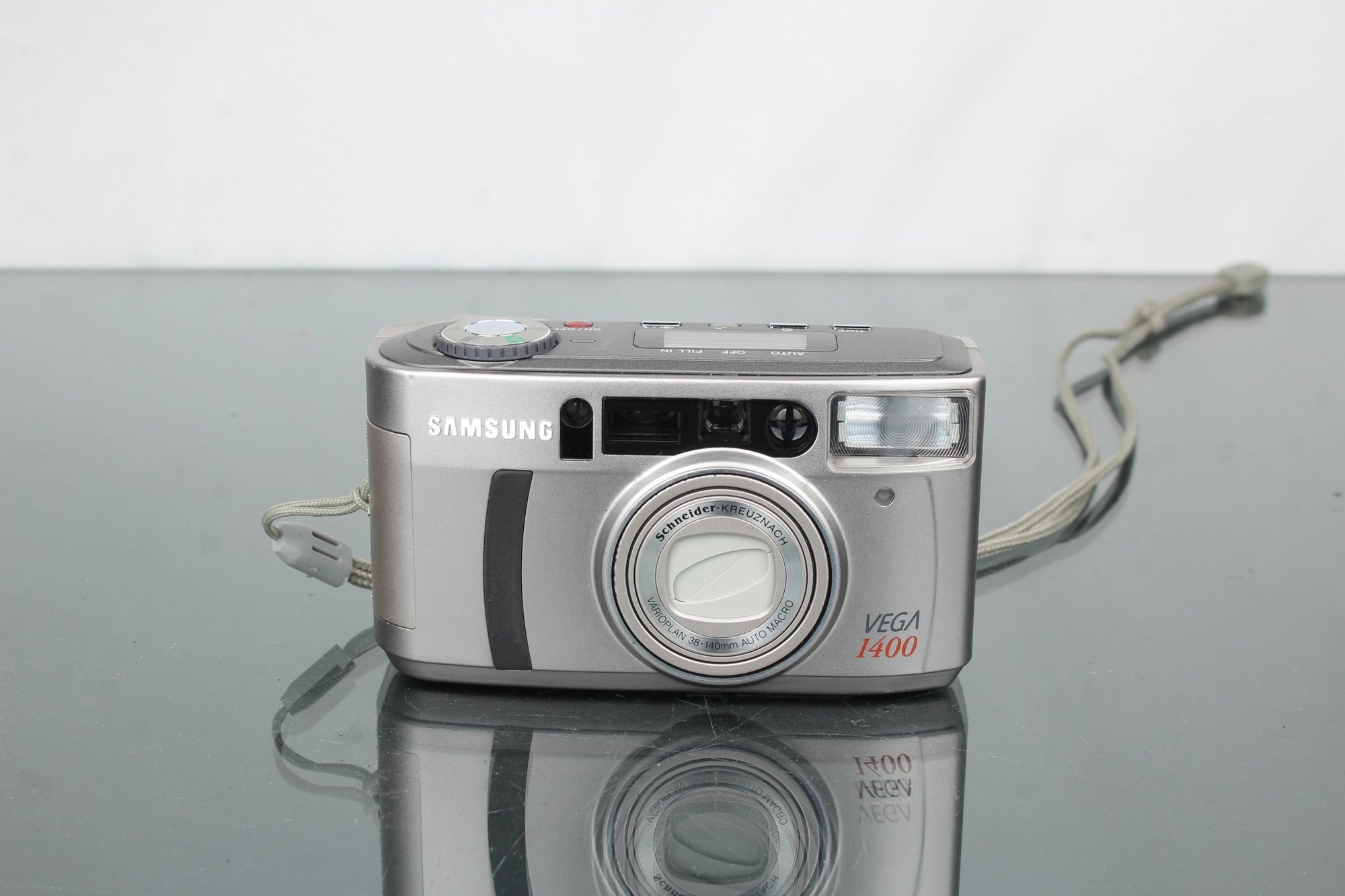 Samsung Vega 1400 - Dutch|Thrift