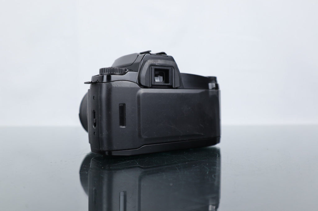 📷 Sigma SA - 300 | 35mm SLR Film Camera | Sigma DL Zoom 35 - 80mm 1:4 - 5.6 Lens - Dutch|Thrift