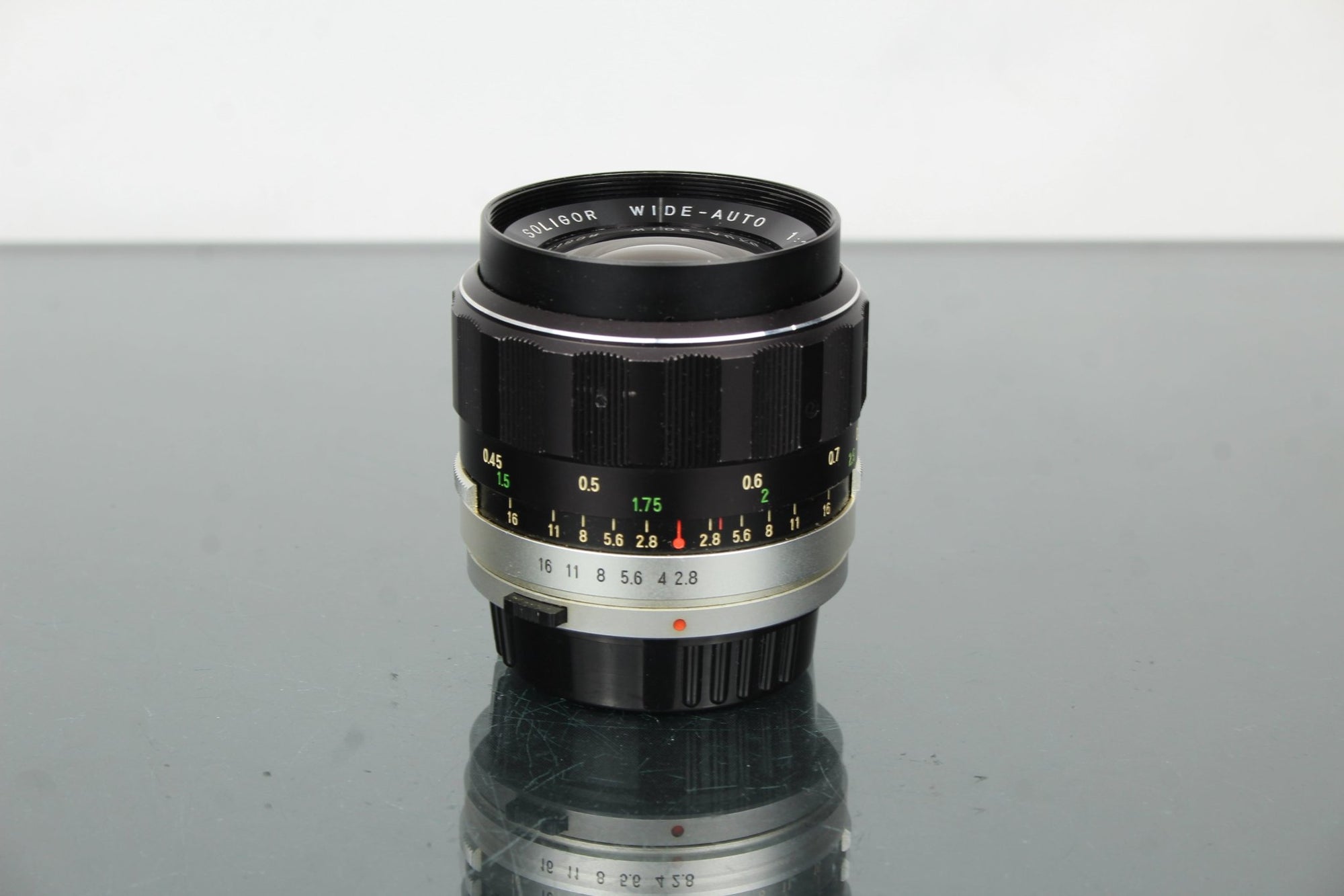 Soligor 1:2.8 f=35mm OM mount - Dutch|Thrift