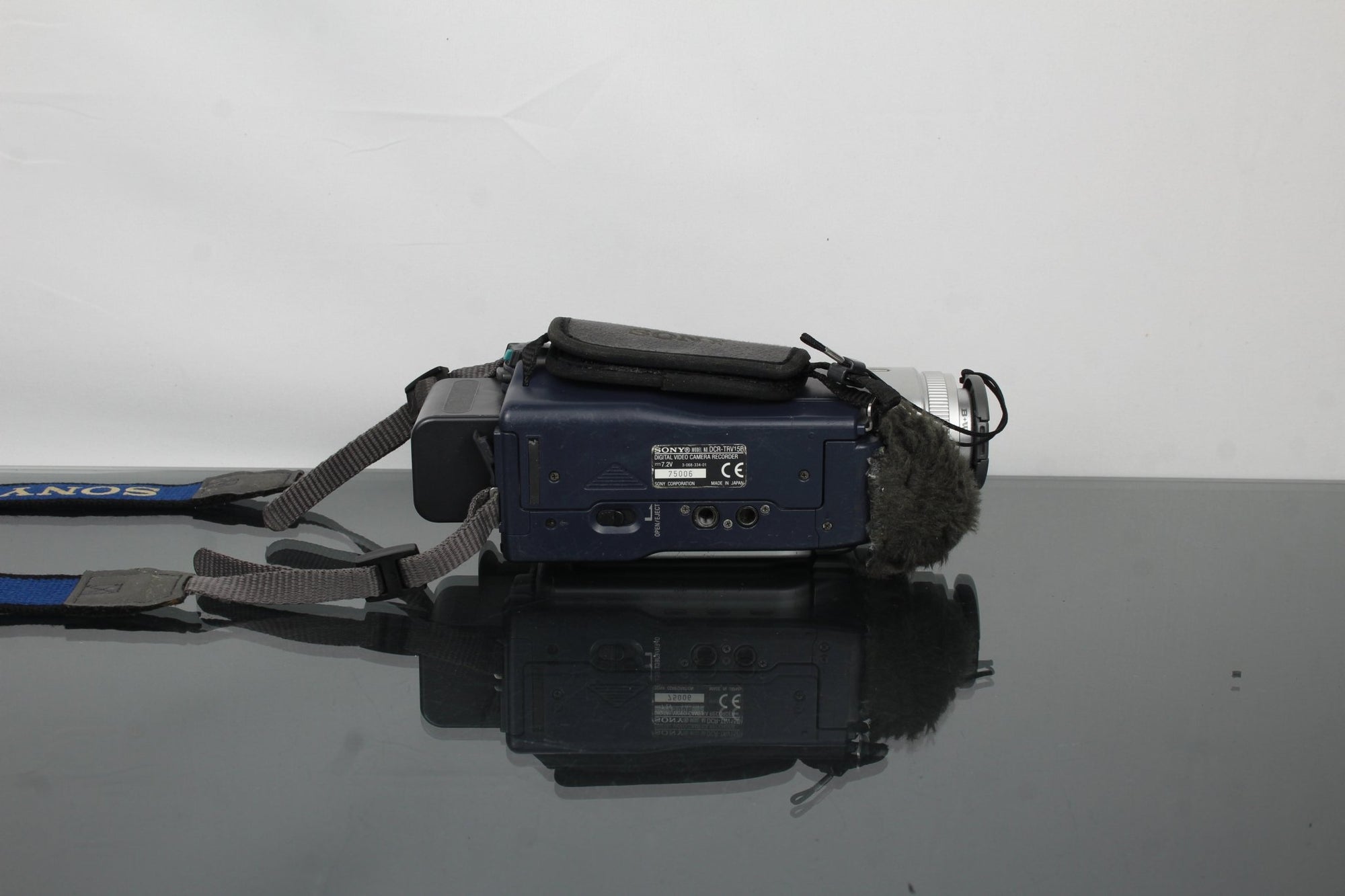 Sony Digital Video Camera DCR - TRV15E MiniDV - Dutch|Thrift