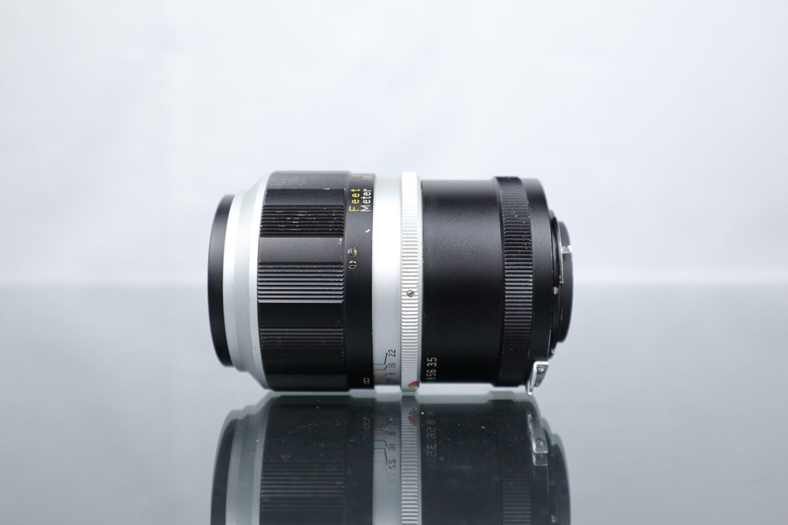 📸 Tokina Tele - Auto 135mm f/3.5 Lens (Nikon F Mount) - Dutch|Thrift
