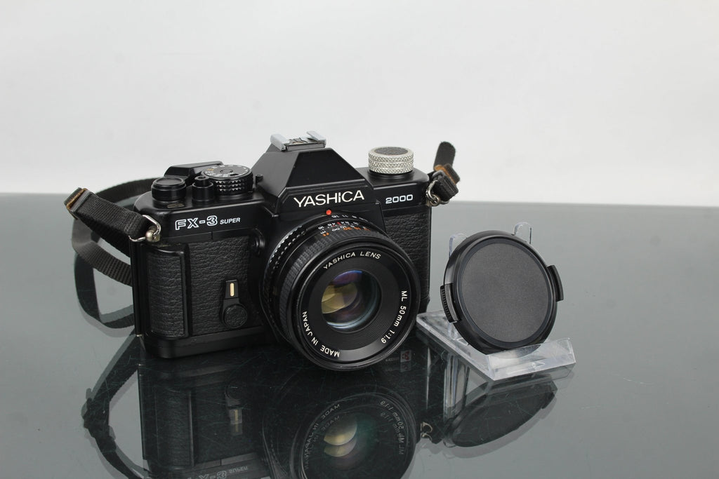 Yashica FX - 3 super 2000 + ML 50mm 1:1.9 lens - Dutch|Thrift